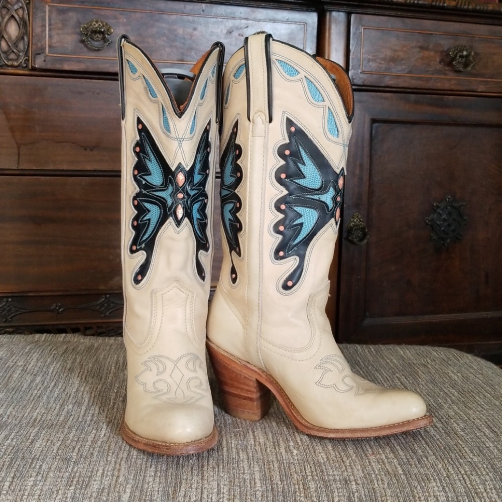 Miss Capezio butterfly western boots #GodOddities